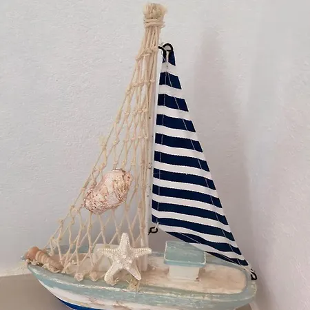 On The Beach, Sarpakis ヴィラ