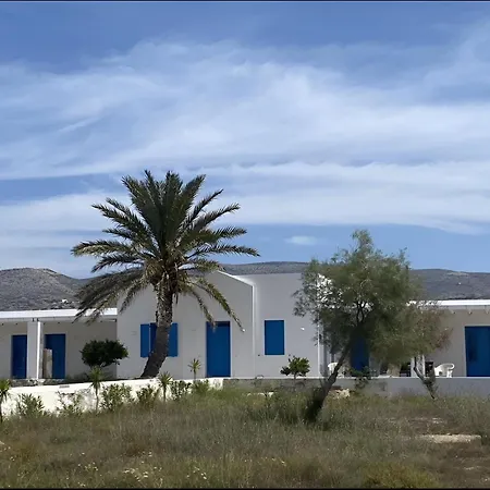 וילה On The Beach, Sarpakis Tzamaria