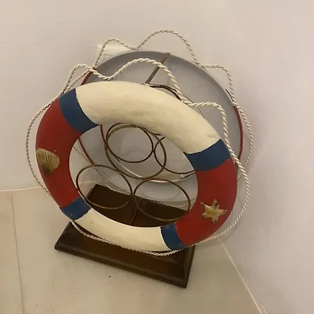 ヴィラ On The Beach, Sarpakis *