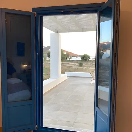 On The Beach, Sarpakis * Tzamaria