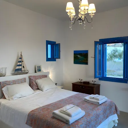 On The Beach, Sarpakis וילה *