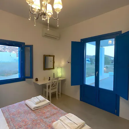 On The Beach, Sarpakis * Tzamaria