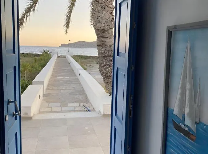 וילה On The Beach, Sarpakis Tzamaria