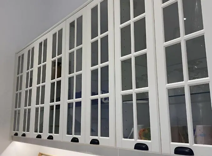 On The Beach, Sarpakis Tzamaria