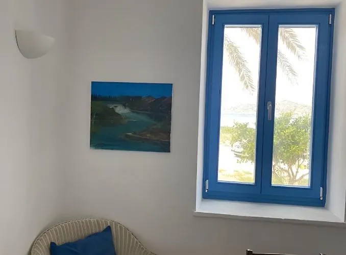 On The Beach, Sarpakis * Tzamaria