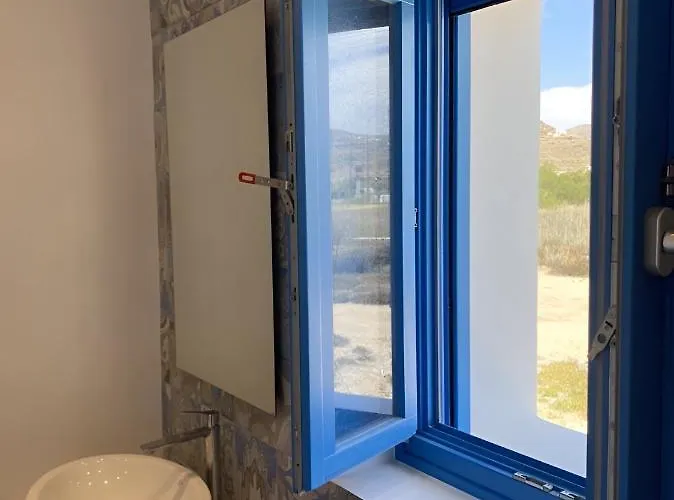 On The Beach, Sarpakis וילה *