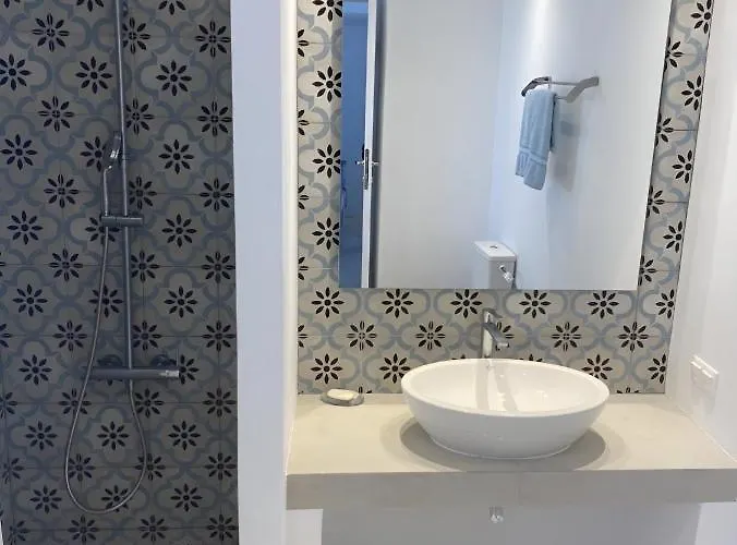 Villa On The Beach, Sarpakis