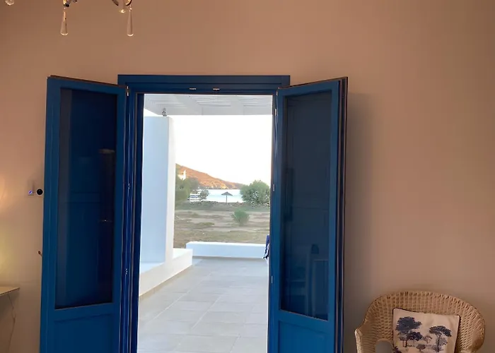 On The Beach, Sarpakis Villa