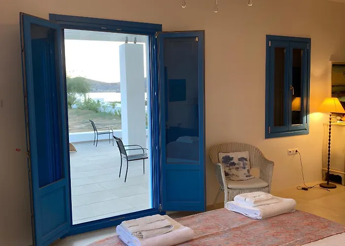 Villa On The Beach, Sarpakis